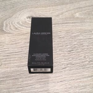 Laura mercier flawless limited radiance perfecting foundation 4C1 Praline - new